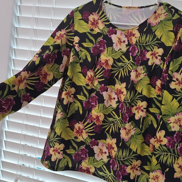 Swim Rashguard - Handmade 🪡 - Picture 2 of 3